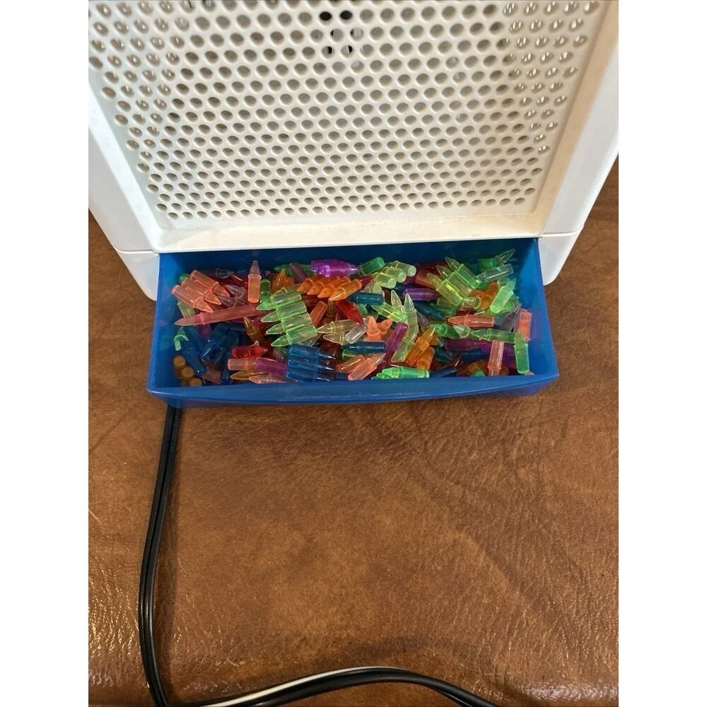LITE BRITE CUBE 2001 Hasbro w/ 2 drawers of pegs. picture, & extra‎ peg Y2K VNT